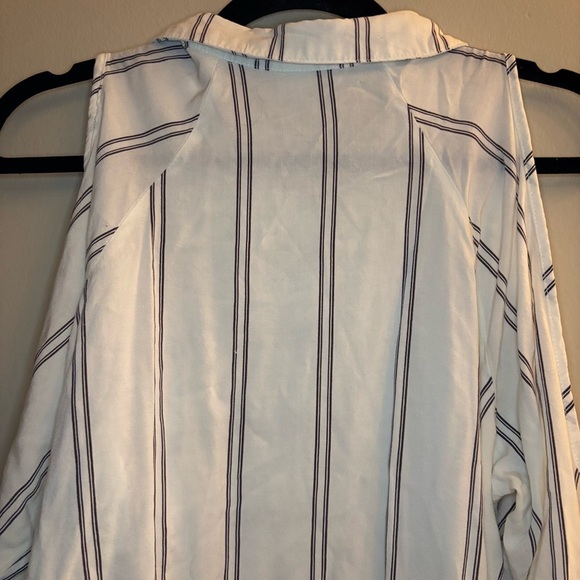 VENUS Women’s Button-down Long-sleeve Striped Blouse Size L - Picture 10 of 13